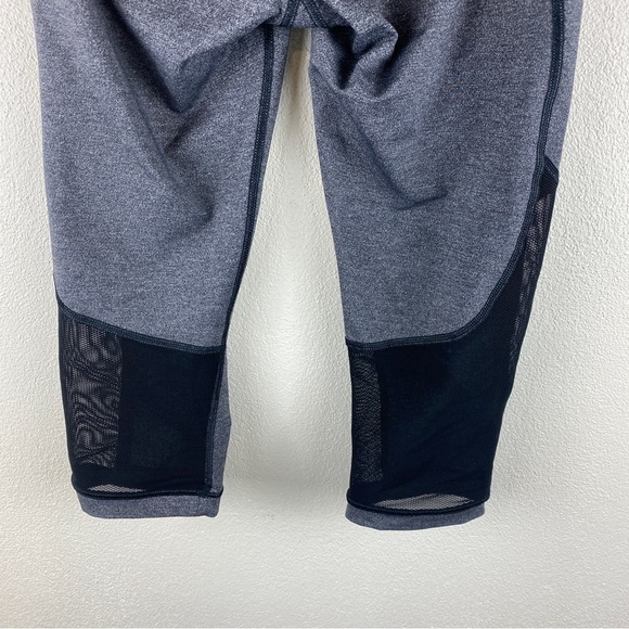 Lululemon Gear Up Crop 17” Leggings
Heathered Black / Black - Picture 6 of 10